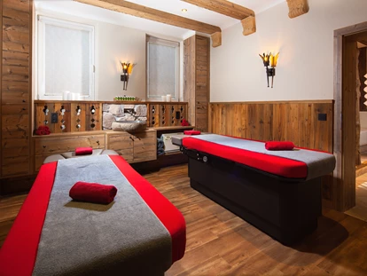 Wellnessurlaub - Day SPA - Altenmarkt im Pongau - Massageraum - Alm- & Wellnesshotel Alpenhof