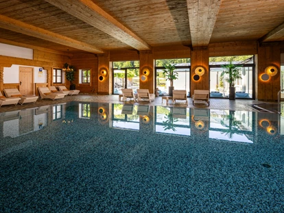 Wellnessurlaub - Day SPA - Altenmarkt im Pongau - Panorama-Hallenbad - Alm- & Wellnesshotel Alpenhof