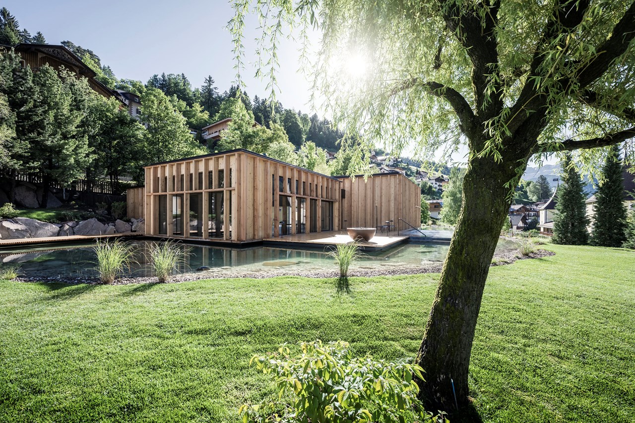 ADLER Spa Resort DOLOMITI Saunen und Bäder im Detail Saunalandschaft