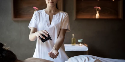 Wellnessurlaub - Dorf Tirol - Behandlung - ADLER Spa Resort DOLOMITI
