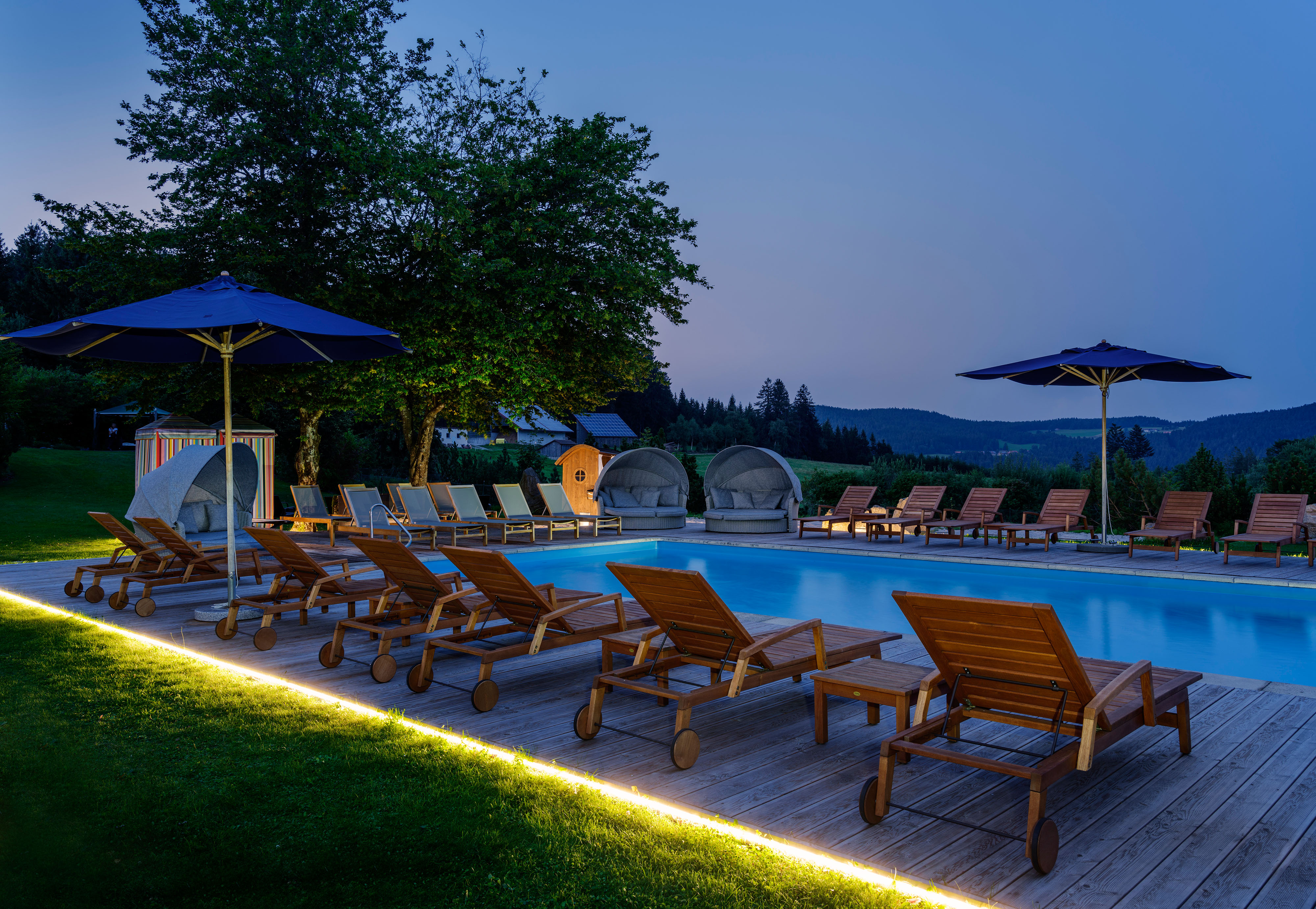 Wellnesshotel: Außenpool - Berghotel Maibrunn