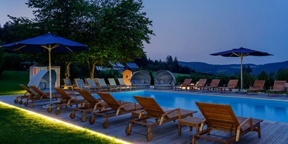 Wellnessurlaub - Gesichtsmassage - Perkam - Außenpool - Berghotel Maibrunn