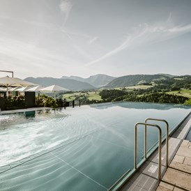 Wellnesshotel: Infinity-Pool - Bergkristall - Mein Resort im Allgäu