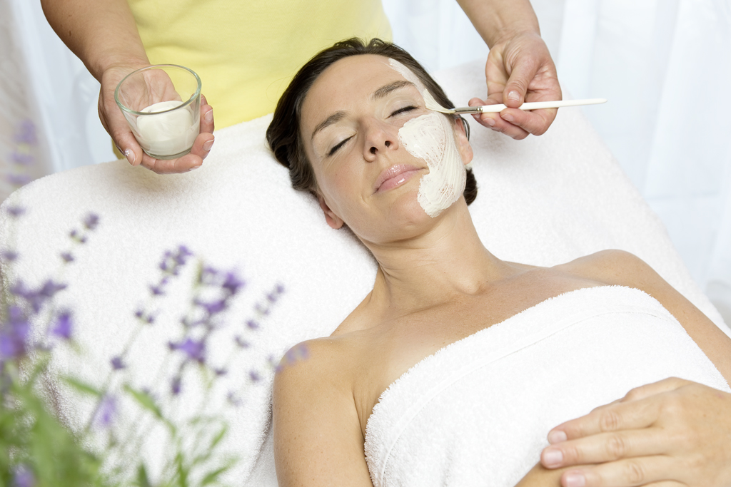Biohotel Eggensberger**** Behandlungen im Detail Naturkosmetik-Behandlungen