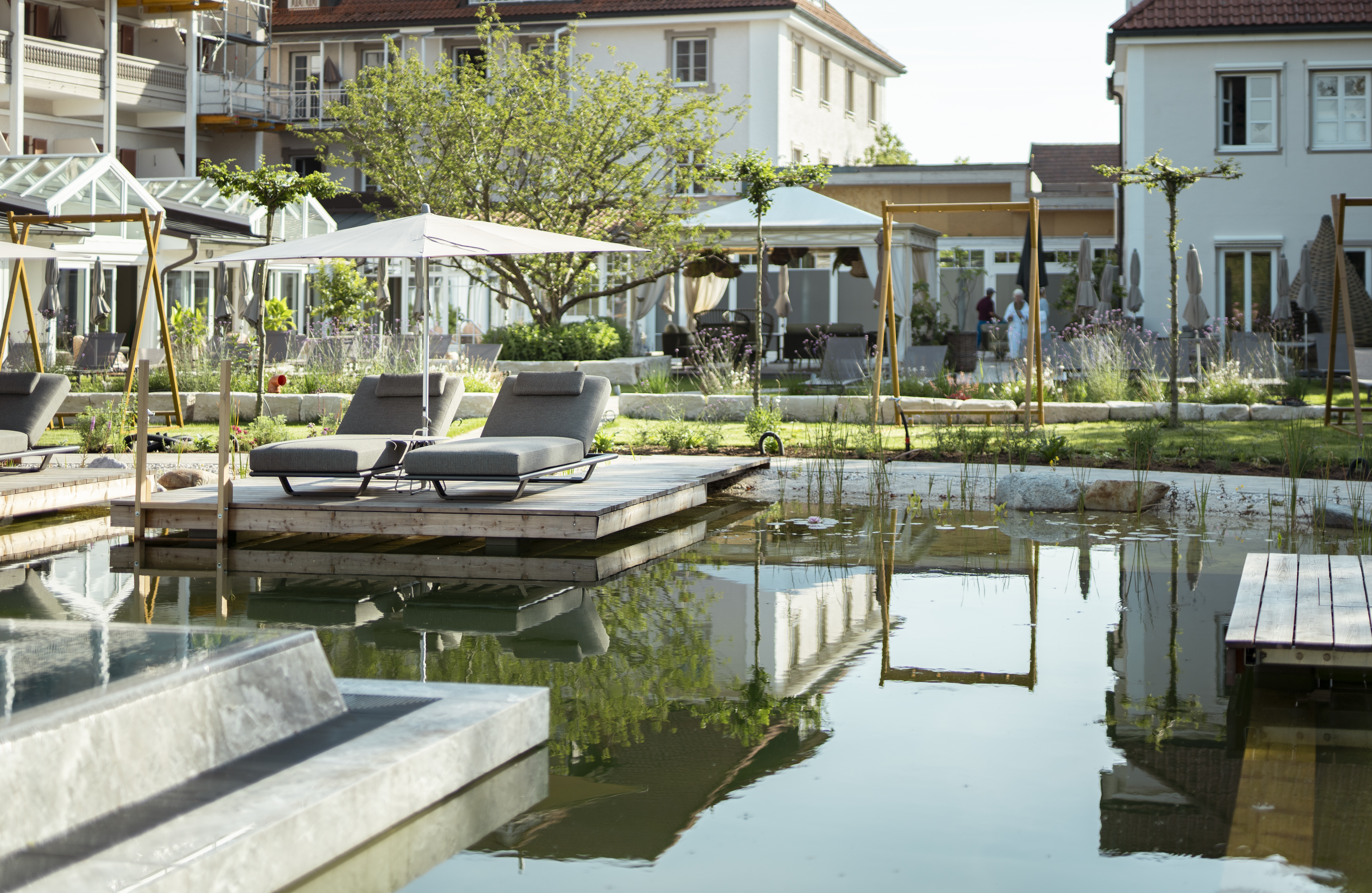 Wellnesshotel: Natur Pool - DAS MÜHLBACH thermal retreat & wellness resort - Wasser