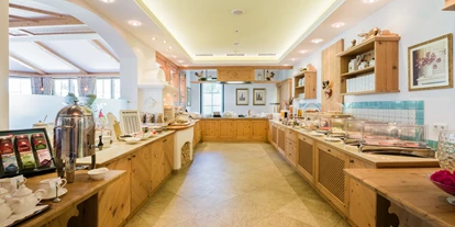 Wellnessurlaub - Faistenau - Vielfältiges Frühstücksbuffet - Hotel AlpenSchlössl