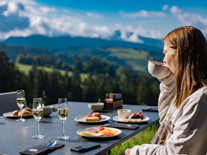 Wellnessurlaub - Fontanella - Haubers Bergfrühstück am Schwalbennest. Genuss auf 950hm inmitten der Natur. - Haubers Naturresort