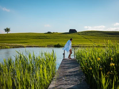 Wellnessurlaub - Fontanella - Der 2500qm große Naturbadesee. Hochgenuss zu jeder Jahreszeit! - Haubers Naturresort