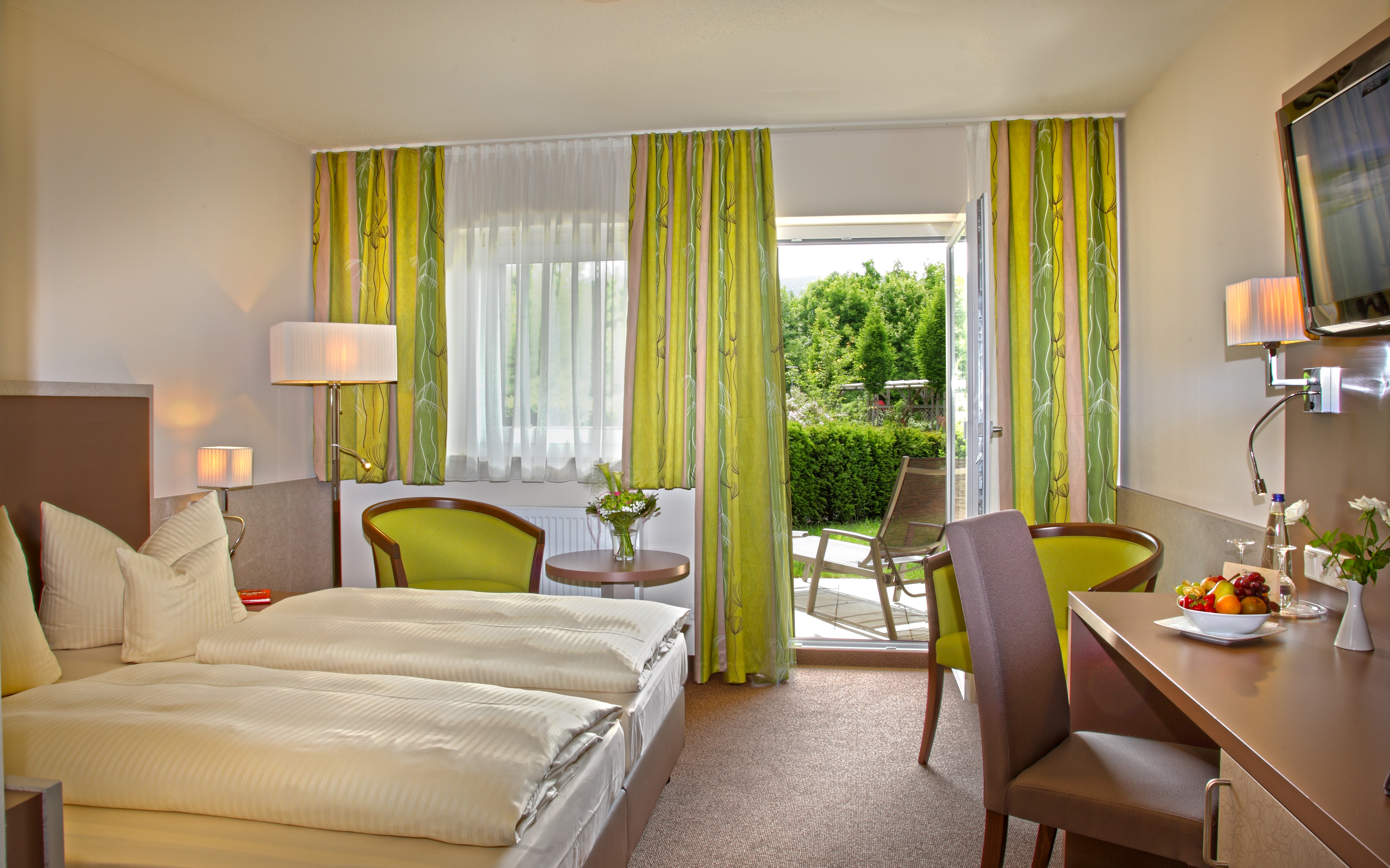 Hotel Herzog Heinrich Zimmerkategorien Doppelzimmer Clematis- oder Naturgarten