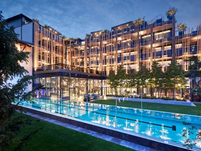 Wellnessurlaub - Private Spa - Otterbach (Sankt Florian am Inn) - Neubau mit 21 Luxus-Suiten und einer Sport-Area auf 1.380 qm - 5* Wellness- & Sporthotel Jagdhof
