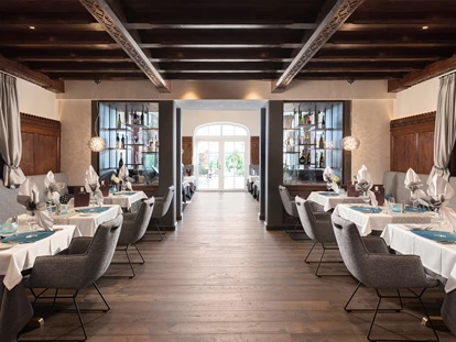 Wellnessurlaub - Private Spa - Otterbach (Sankt Florian am Inn) - Stilvoll eingerichtete Restaurant-Stuben - 5* Wellness- & Sporthotel Jagdhof