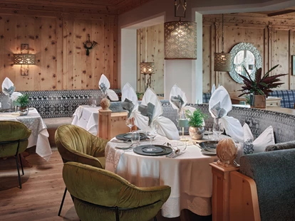Wellnessurlaub - Private Spa - Otterbach (Sankt Florian am Inn) - Jagd-Stube - 5* Wellness- & Sporthotel Jagdhof