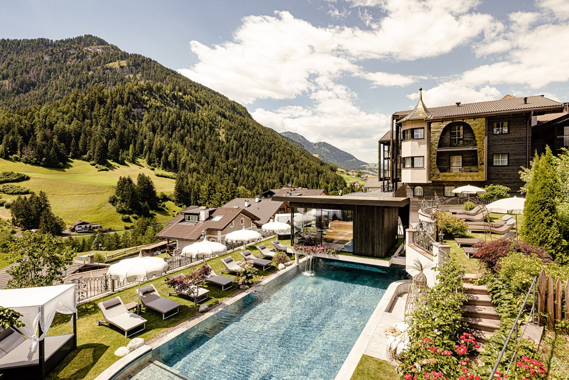 Wellnesshotel: Außenpool - Alpin Garden Luxury Maison & SPA