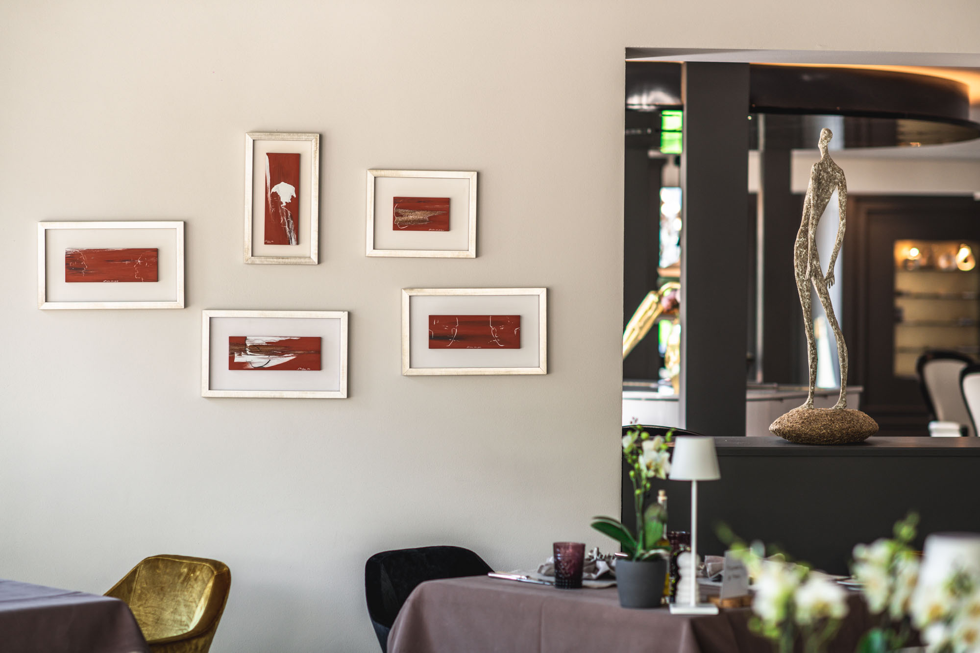 Wellnesshotel: Moderne, lokale Kunst findet sich in jedem Raum der Maison wieder - Alpin Garden Luxury Maison & SPA - Kulinarik | Restaurant