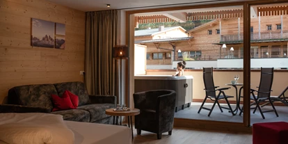 Wellnessurlaub - Corvara in Badia - Nature Jacuzzi Suite - Alpine Nature Hotel Stoll