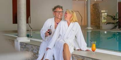 Wellnessurlaub - Hotelbar - Ubstadt-Weiher - Am Innenpool Im Wellnesshotel - Wellnesshotel Rothfuss
