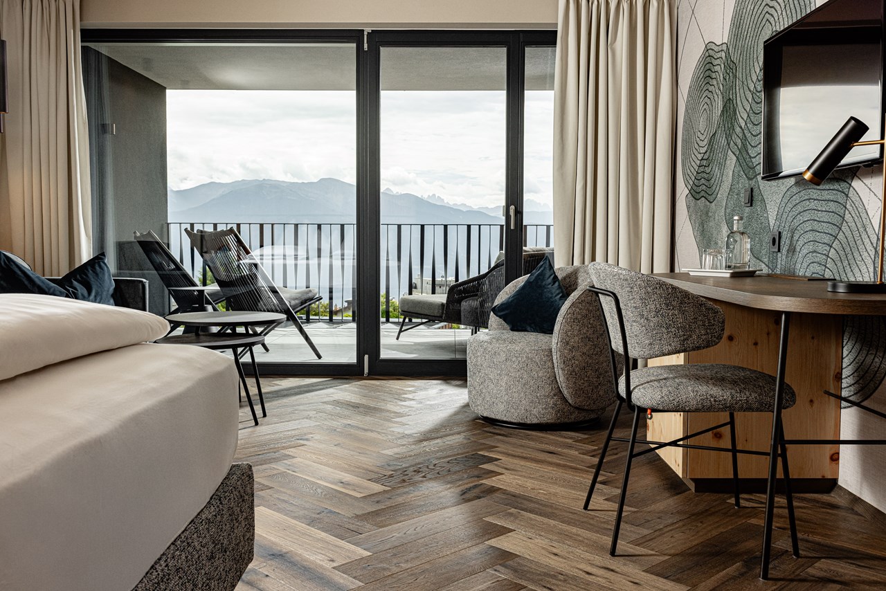 SONNENBERG | Panorama Dolomites Wellbeing Zimmerkategorien Suite Natura