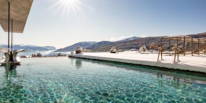 Wellnessurlaub - Oberbozen - Hotel Sonnenberg Infinitypool - SONNENBERG | Panorama Dolomites Wellbeing