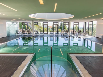Wellnessurlaub - Hotel-Schwerpunkt: Wellness & Beauty - Hildrizhausen - Schwimmbad  - Wellnesshotel Hohenrodt ****