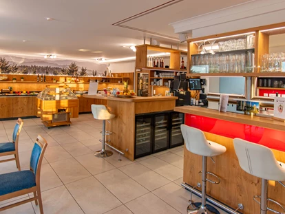 Wellnessurlaub - Hotel-Schwerpunkt: Wellness & Beauty - Hildrizhausen - Restaurant Theke - Wellnesshotel Hohenrodt ****
