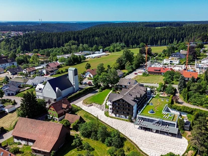 Wellnessurlaub - Hotel-Schwerpunkt: Wellness & Beauty - Hildrizhausen - Luftbild Hotel Hohenrodt - Wellnesshotel Hohenrodt ****