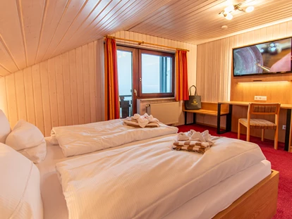 Wellnessurlaub - Hotel-Schwerpunkt: Wellness & Beauty - Hildrizhausen - Schwarzwald-Appartement Innenansicht Schlafzimmer  - Wellnesshotel Hohenrodt ****