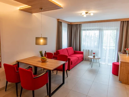 Wellnessurlaub - Hotel-Schwerpunkt: Wellness & Beauty - Hildrizhausen - Superior-Appartement Wohnbereich - Wellnesshotel Hohenrodt ****