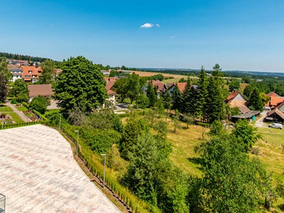 Wellnessurlaub - Hotel-Schwerpunkt: Wellness & Beauty - Hildrizhausen - Panorama-Aussicht Hotel Hohenrodt - Wellnesshotel Hohenrodt ****