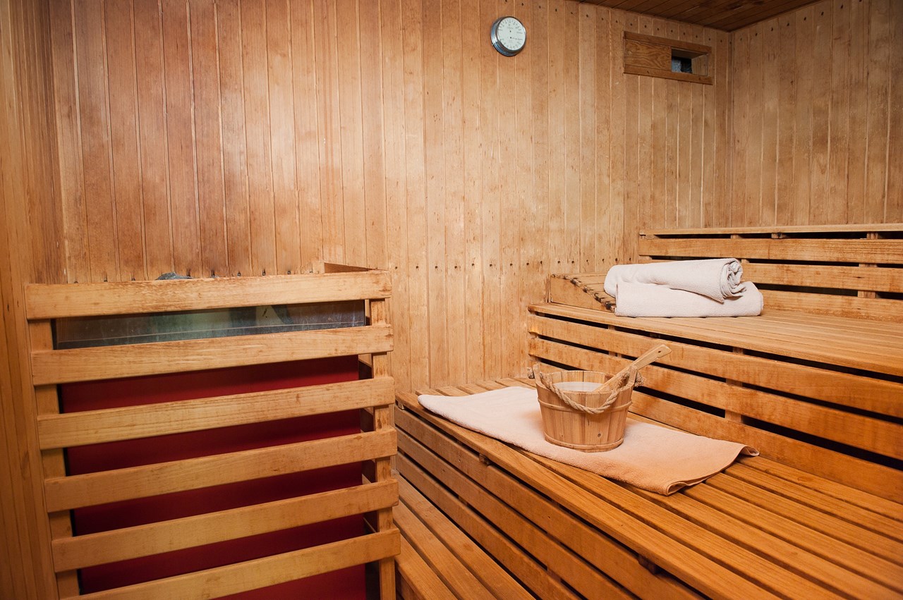 Wellnesshotel Sonnenhof & Sonnhalde Saunen und Bäder im Detail Finnische Sauna