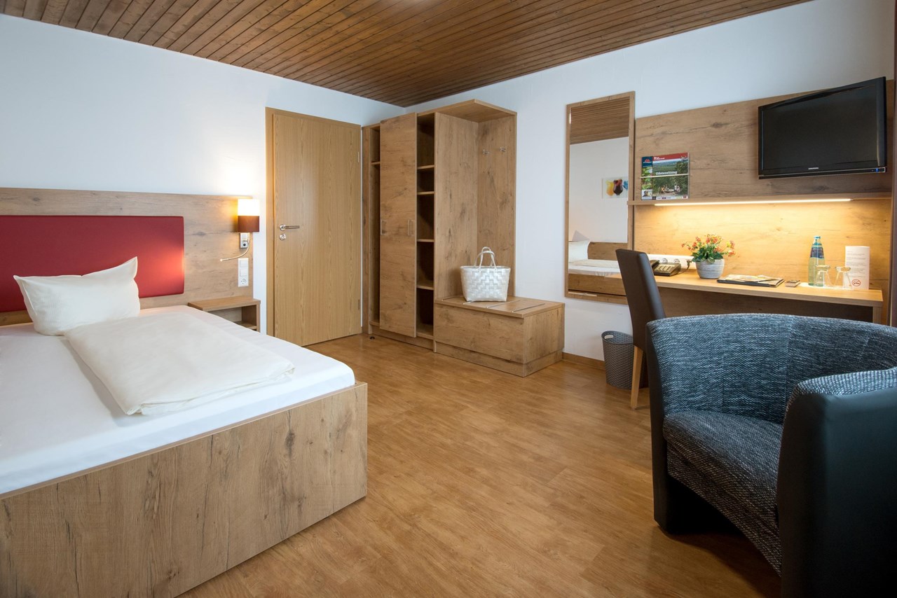 Wellnesshotel Sonnenhof & Sonnhalde Zimmerkategorien Economy Plus Einzelzimmer Nebenhaus