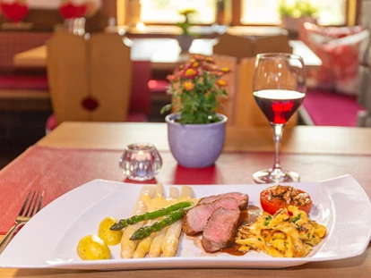 Wellnessurlaub - Seminarraum - Schallstadt - Kulinarische Köstlichkeit im Sonnenhof - Wellnesshotel Sonnenhof & Sonnhalde