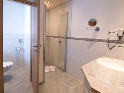 Wellnessurlaub - Seminarraum - Schallstadt - Badbeispiel Deluxe - Wellnesshotel Sonnenhof & Sonnhalde