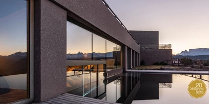 Wellnessurlaub - Dorf Tirol - Infinitypool  - Hotel Belvedere