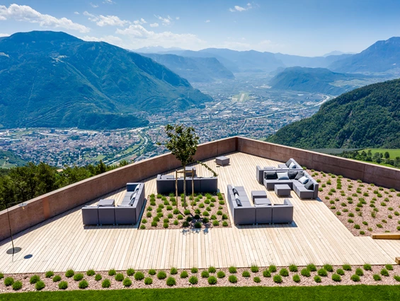Wellnesshotel: Skylounge with view of Bolzano  - Hotel Belvedere