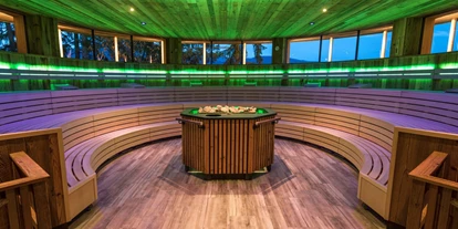 Wellnessurlaub - Dorf Tirol - Wald-Eventsauna im Hotel Der Waldhof, Wellnesshotel im Meraner Land - Hotel Der Waldhof