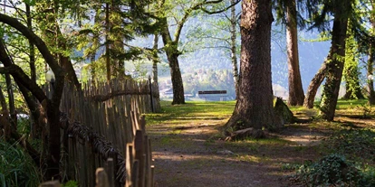 Wellnessurlaub - Dorf Tirol - Der einzigartige Waldpark, welcher Teil unseres Hotel Der Waldhof ist - Hotel Der Waldhof