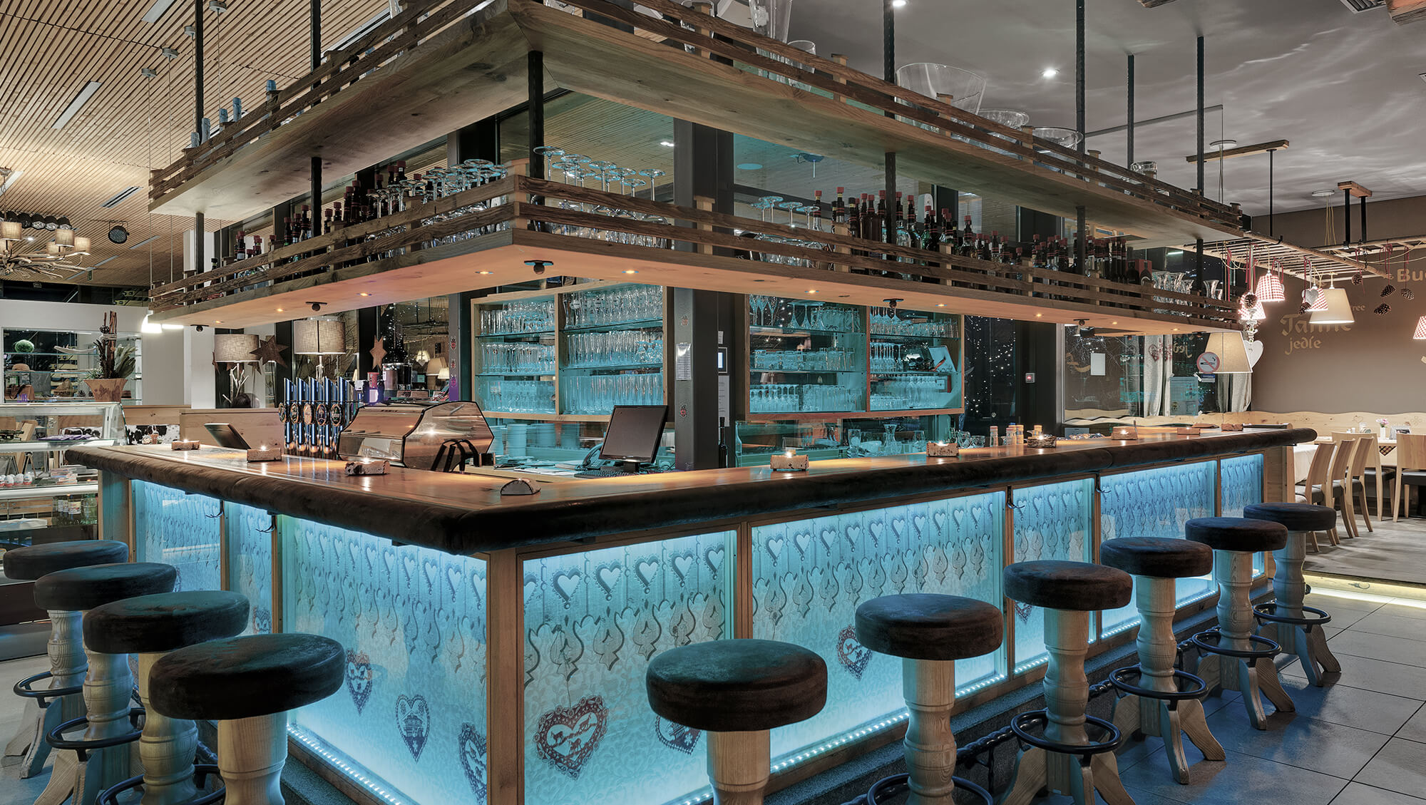 Wellnesshotel: INNs HOLZ Natur- & Vitalhotel****s Bar - INNs HOLZ Natur- & Vitalhotel****s - Kulinarik | Restaurant