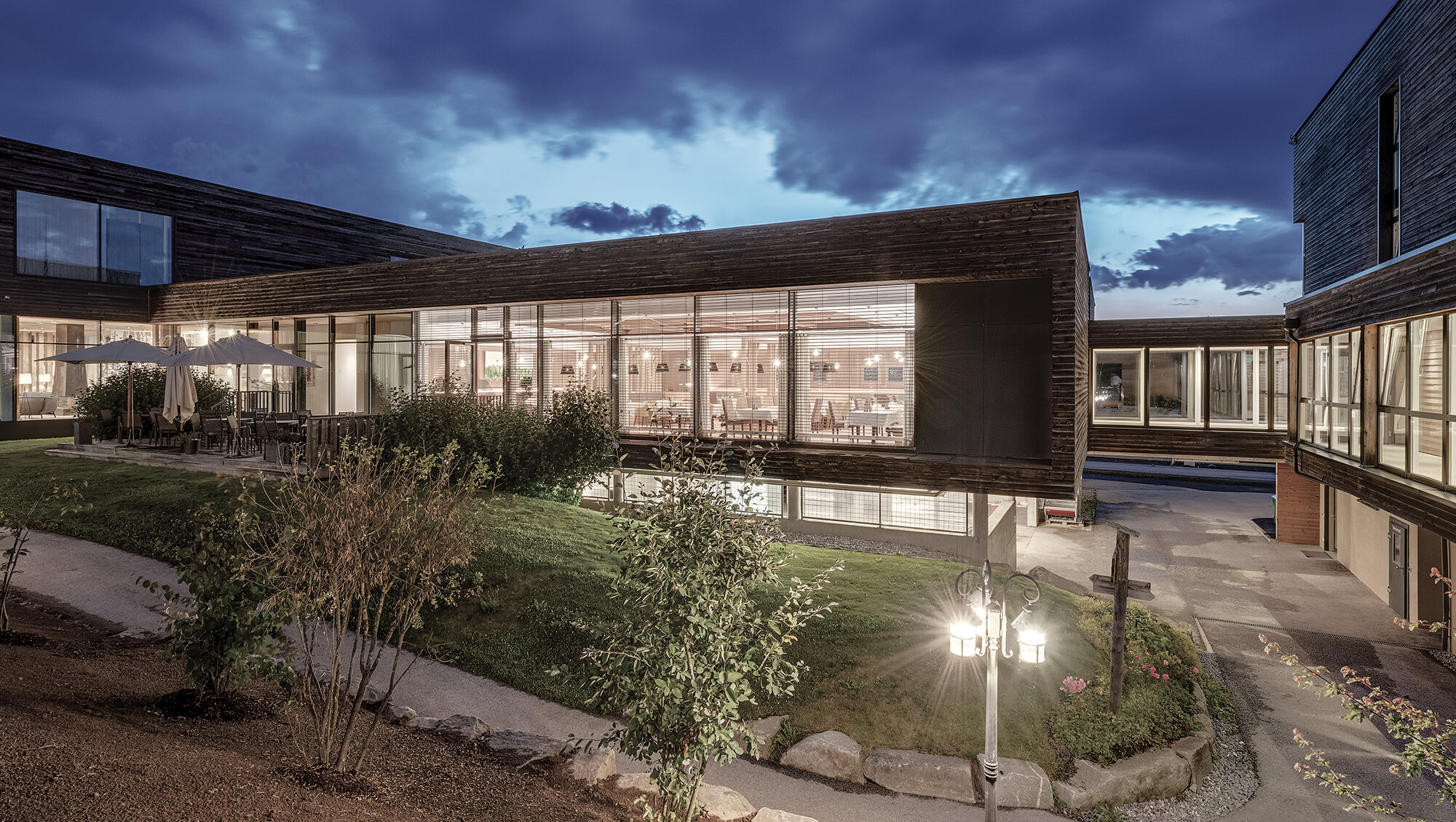 Wellnesshotel: INNs HOLZ Natur- & Vitalhotel****s Restaurant Böhmerwaldstube von außen - INNs HOLZ Natur- & Vitalhotel****s - Hotel | Umgebung