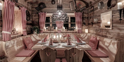 Wellnessurlaub - Private Spa - Otterbach (Sankt Florian am Inn) - INNs HOLZ Chaletdorf Holzfällerhütte - das kleinste Restaurant im Böhmerwald für nur bis zu sechs Personen - INNs HOLZ Chaletdorf