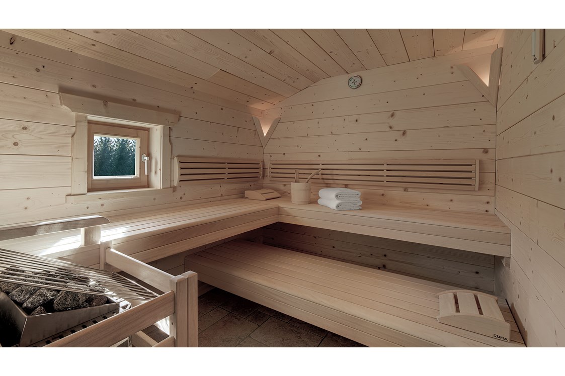 Wellnesshotel: INNs HOLZ Chalet Sauna des Private Spas im Chalet - INNs HOLZ Chaletdorf