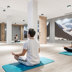 Wellnesshotel: Yoga im Bergfried - Aktiv- & Wellnesshotel Bergfried
