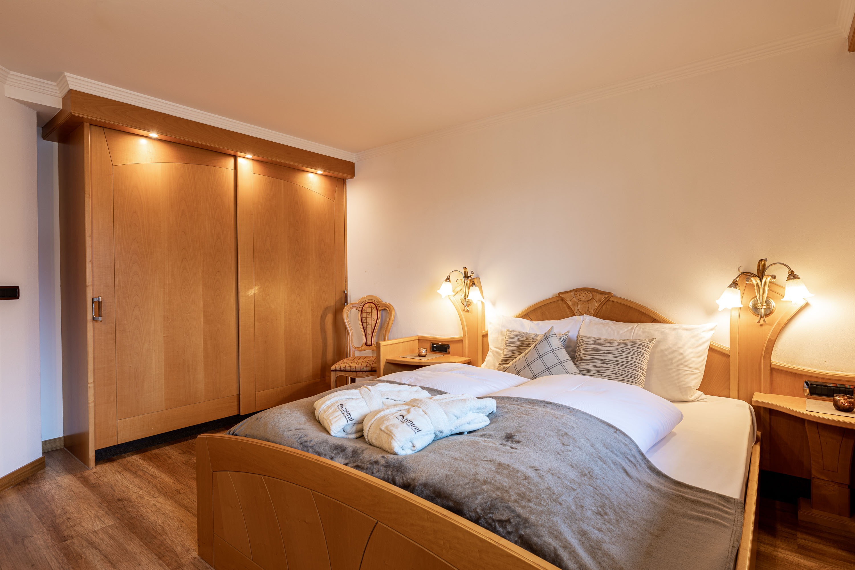 Aktiv- & Wellnesshotel Zentral Zimmerkategorien Suite Rotund