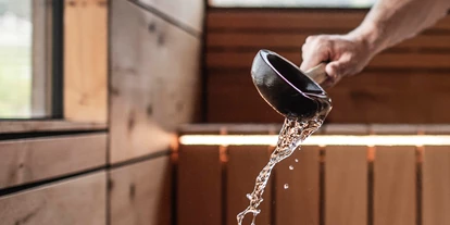 Wellnessurlaub - Dorf Tirol - Sauna-Aufguss - matill – timeless boutique retreat