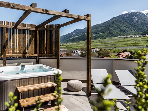 Wellnesshotel: Zimmer mit Whirlpool - matill – timeless boutique retreat