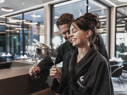 Wellnessurlaub - Umgebungsschwerpunkt: am Land - Gramatneusiedl - Frizzante Bar im Spa Bereich - Scheiblhofer THE RESORT