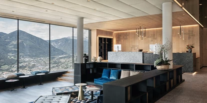 Wellnessurlaub - Dorf Tirol - Rezeption - Hoteleingang - Santre dolomythic home