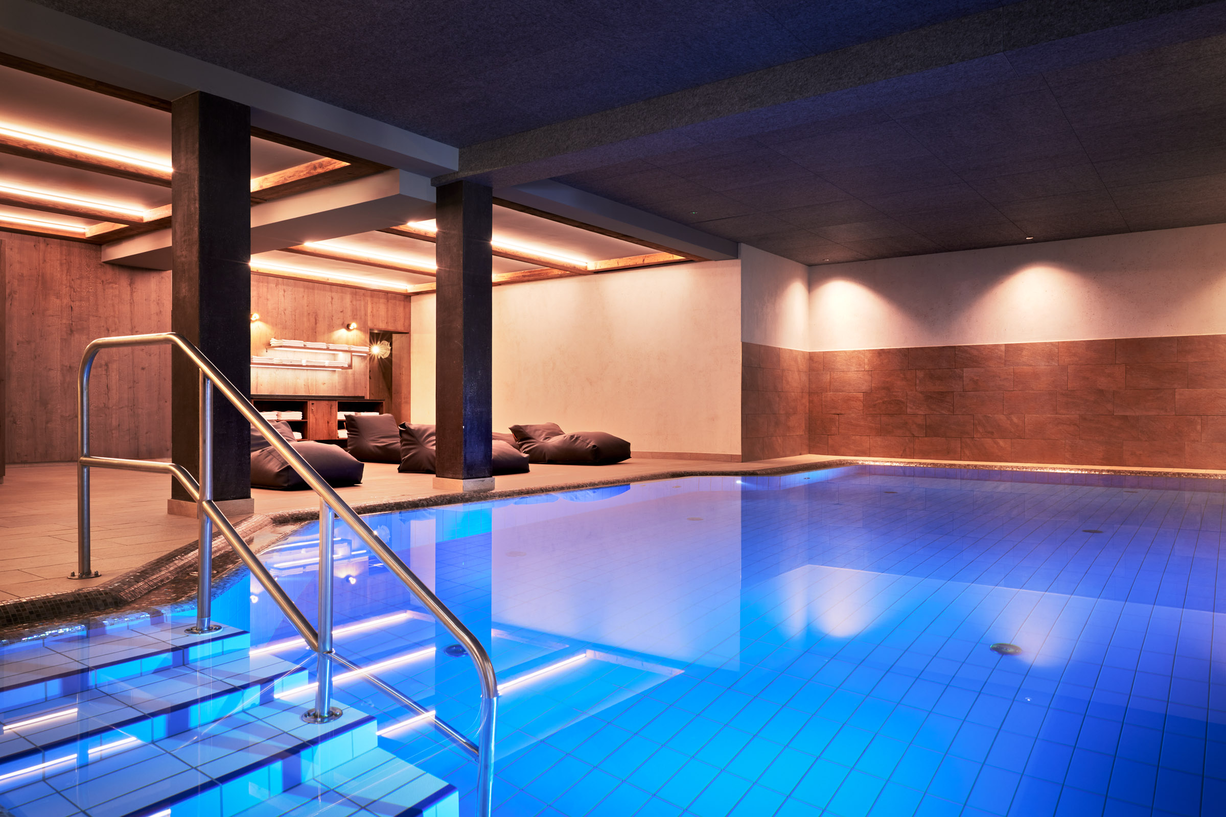 Wellnesshotel: Indoor Pool  - Soulsisters’ Hotel